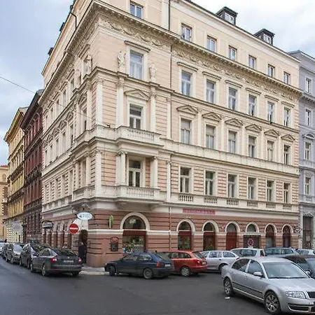V Lesicku Apartment Prague